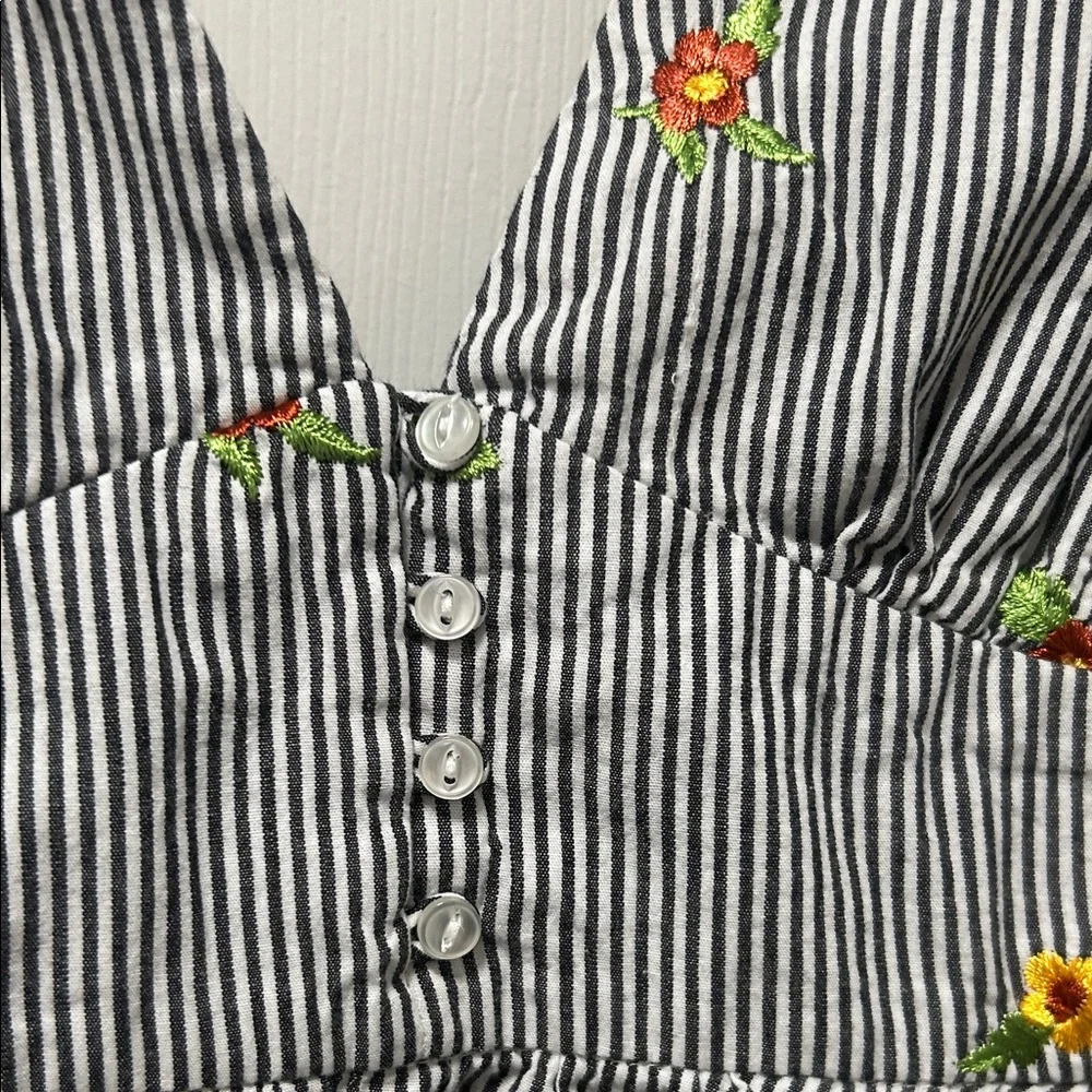 Forever 21 Contemporary Striped Floral Embroidered Babydoll Peplum Top Size S - Picture 5 of 14